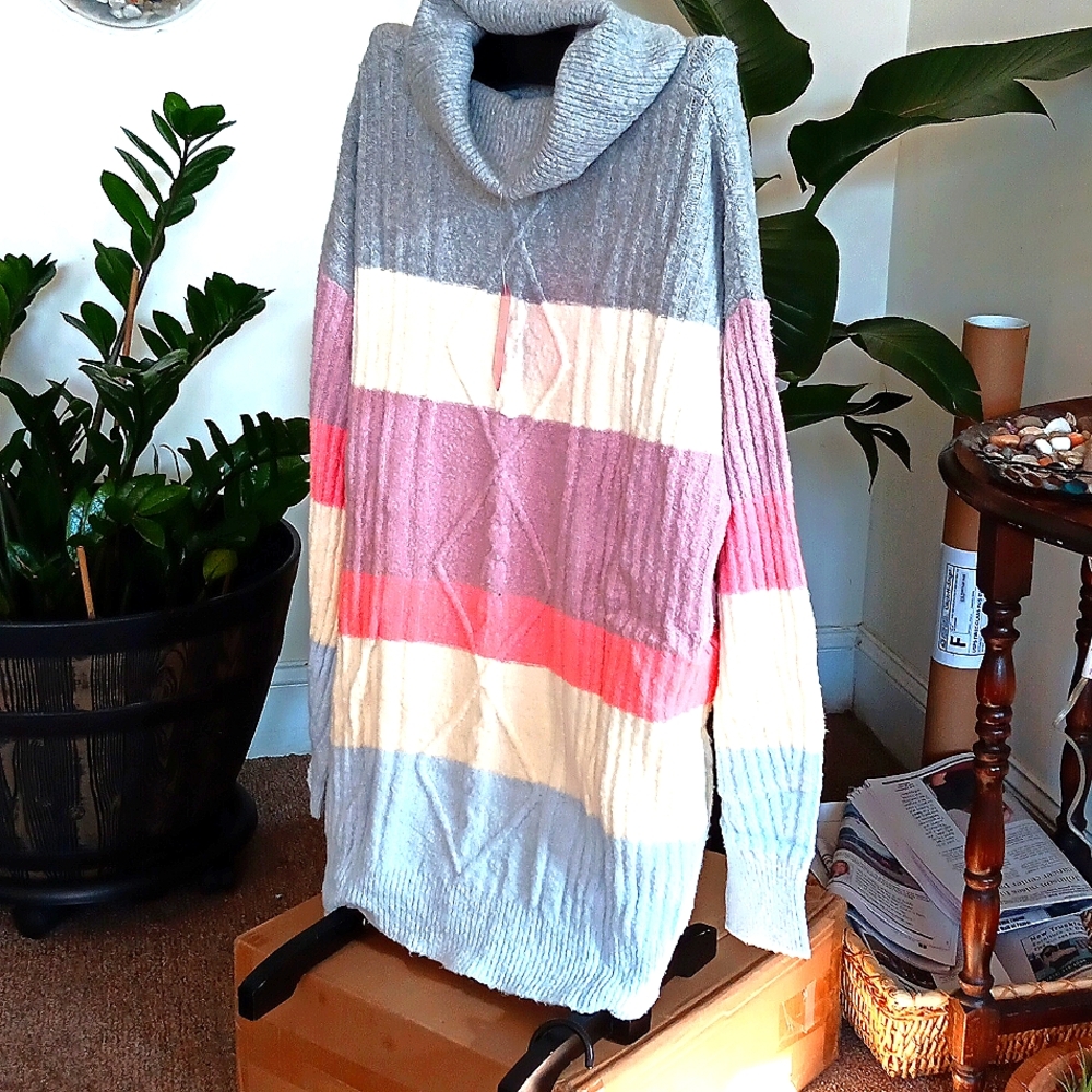 Ingrid & Isabel Sweater Large  NWT